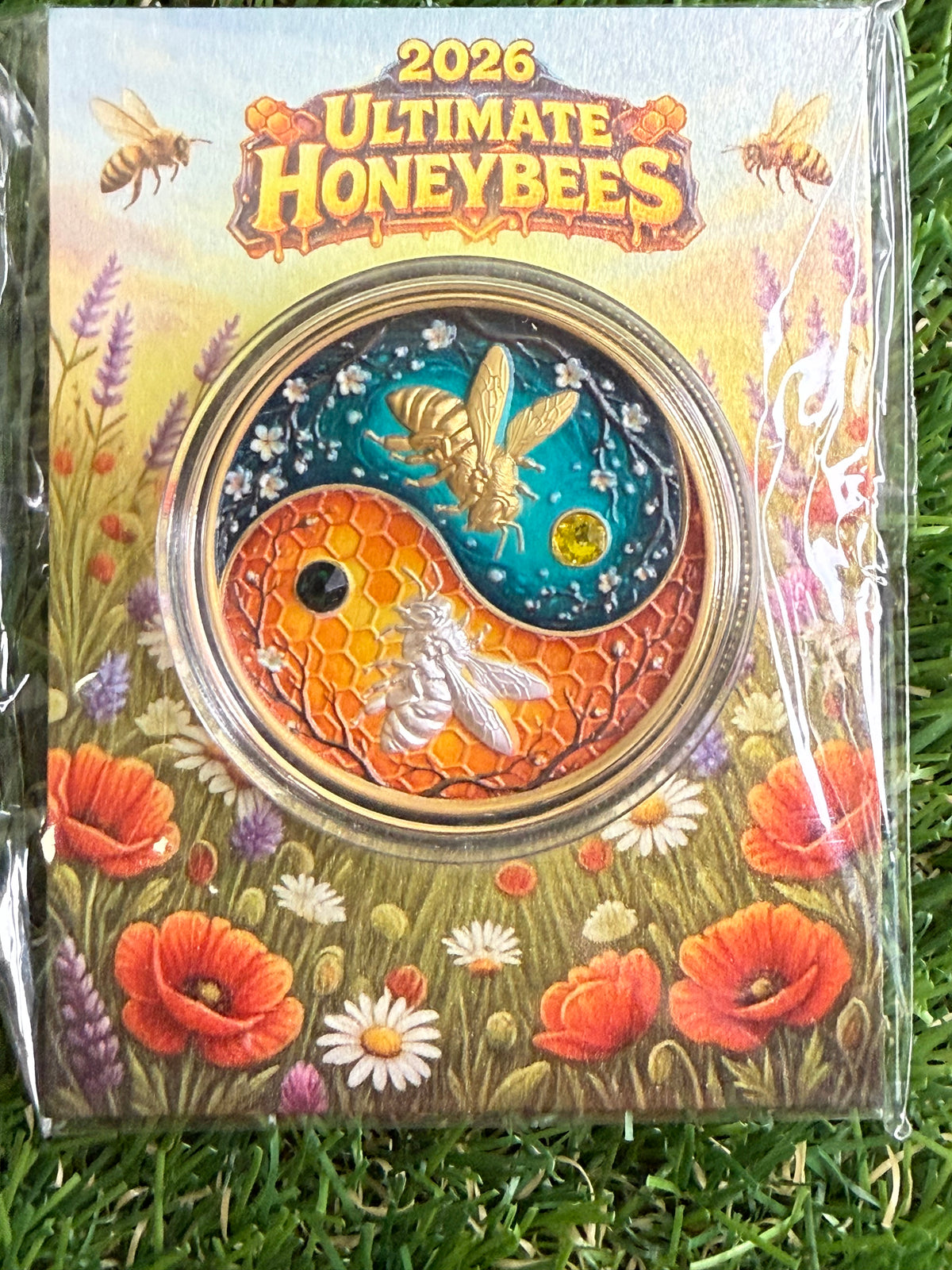 2026 Ultimate Honeybees Bi-Metal 1oz .999 Fine Copper Round with Crystals