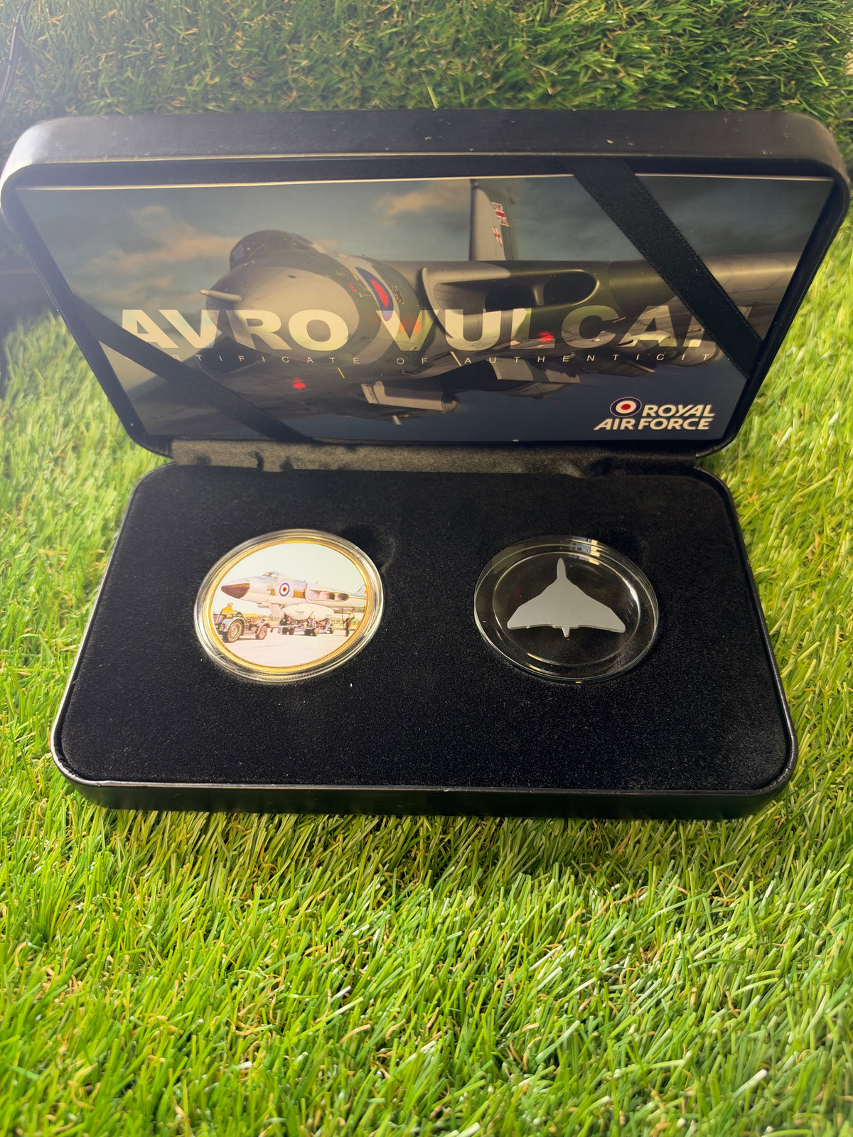 The Official Royal Air Force Avro Vulcan XH558 presentation Edition Set Coin