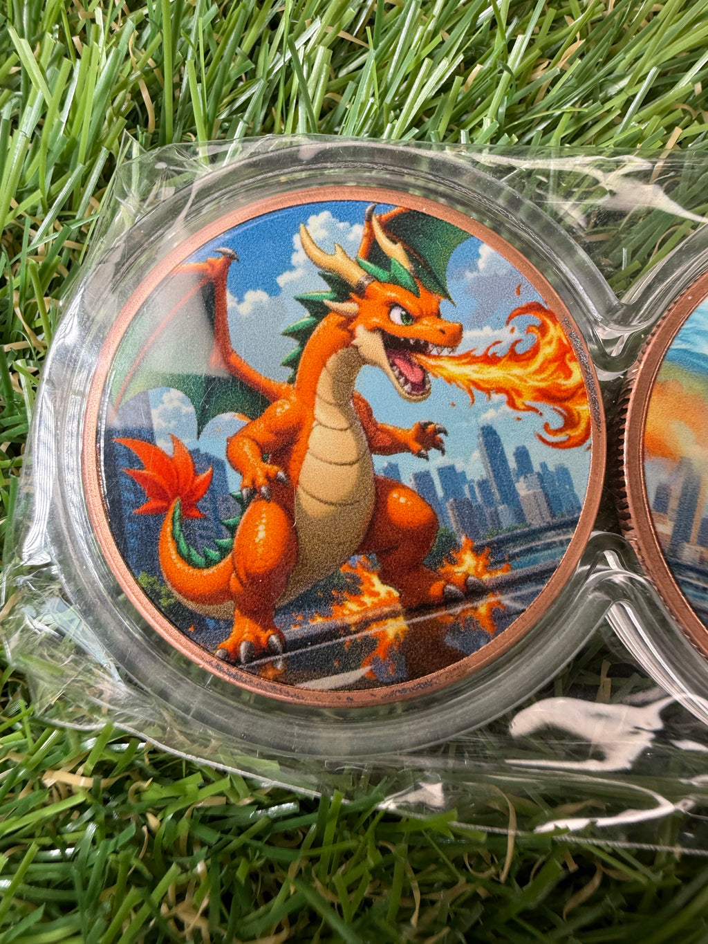 Pokémon 2x 1 oz Copper Charizard & Bulbasuar Rounds In Infinity Capsule | Duel Battle Series