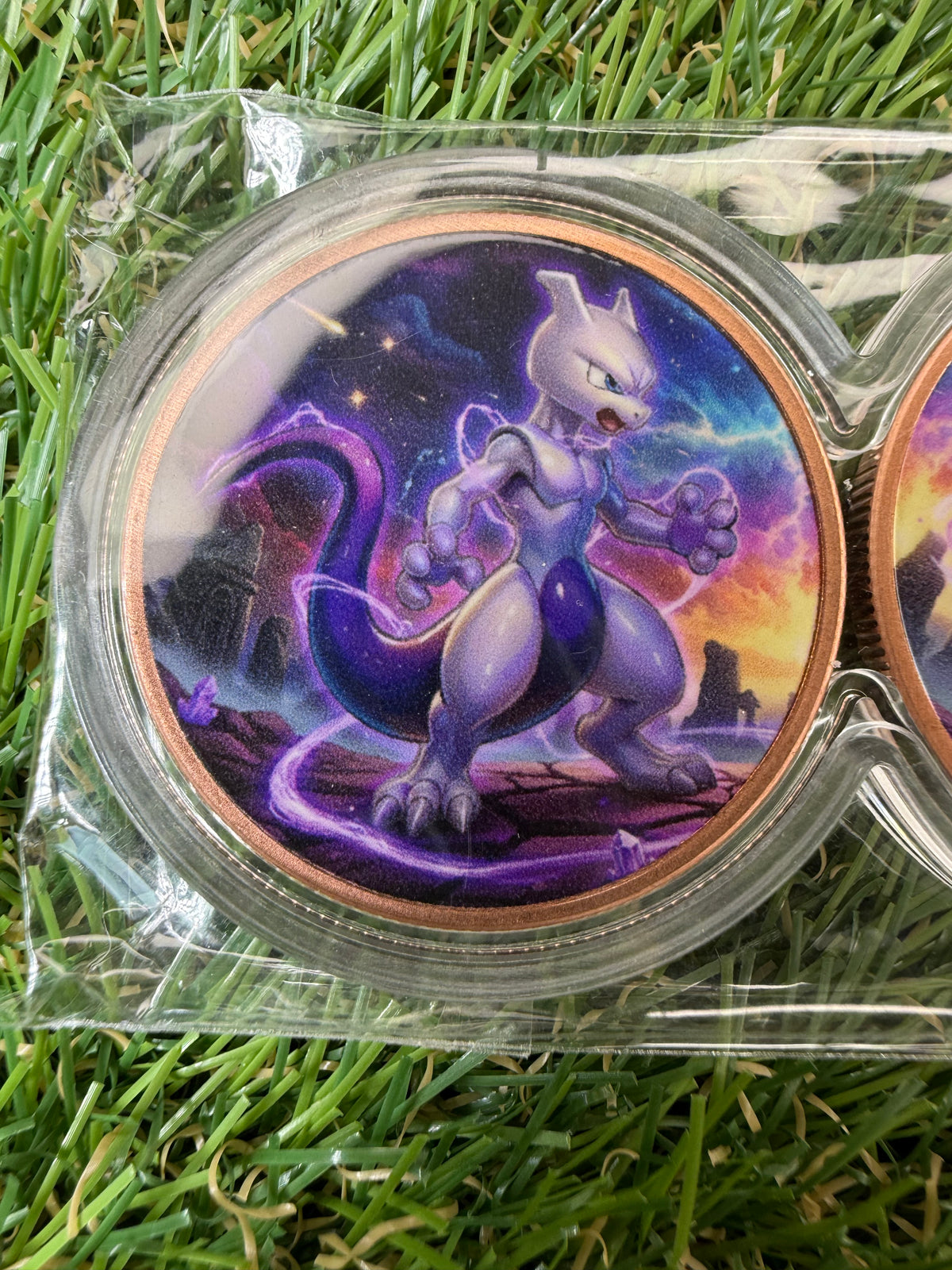 Pokémon Mewtwo vs Mew .999 Fine Copper Coins In Infinity Capsule | Duel Battle Series