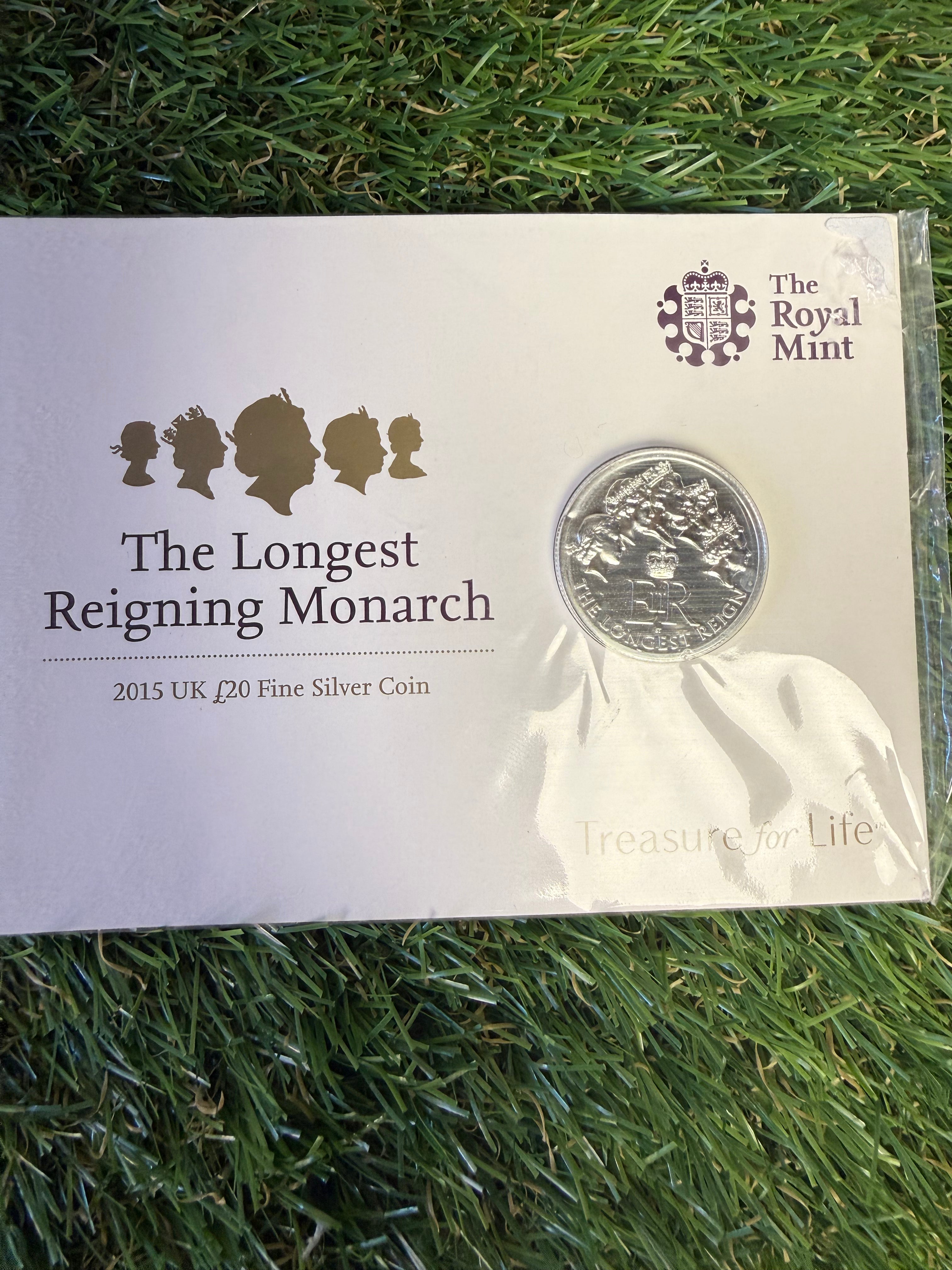 The Longest Reigning Monarch 2015 UK £20 Fine Silver Coin in Presentation Pack