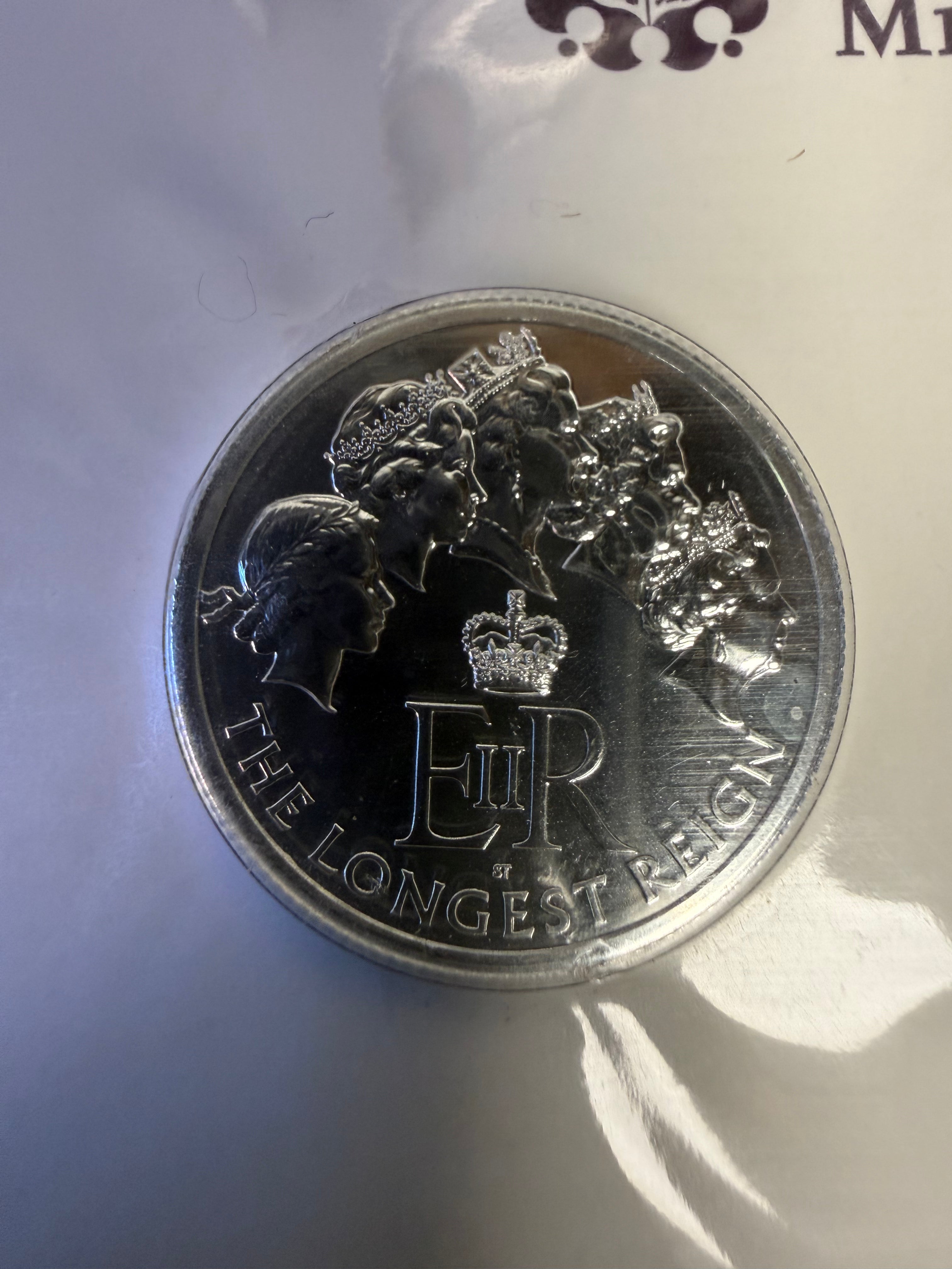 The Longest Reigning Monarch 2015 UK £20 Fine Silver Coin in Presentation Pack