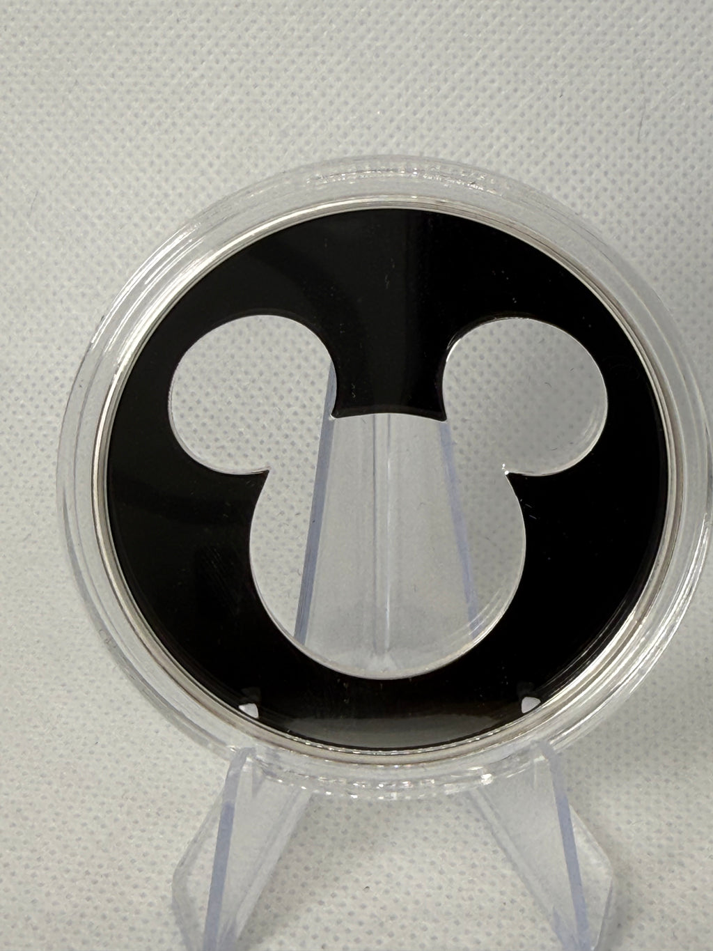 Agoro Mickey Mouse Iconic Silhouettes 1/2 Troy Oz Fine 999 Silver Coin in Presentation Box
