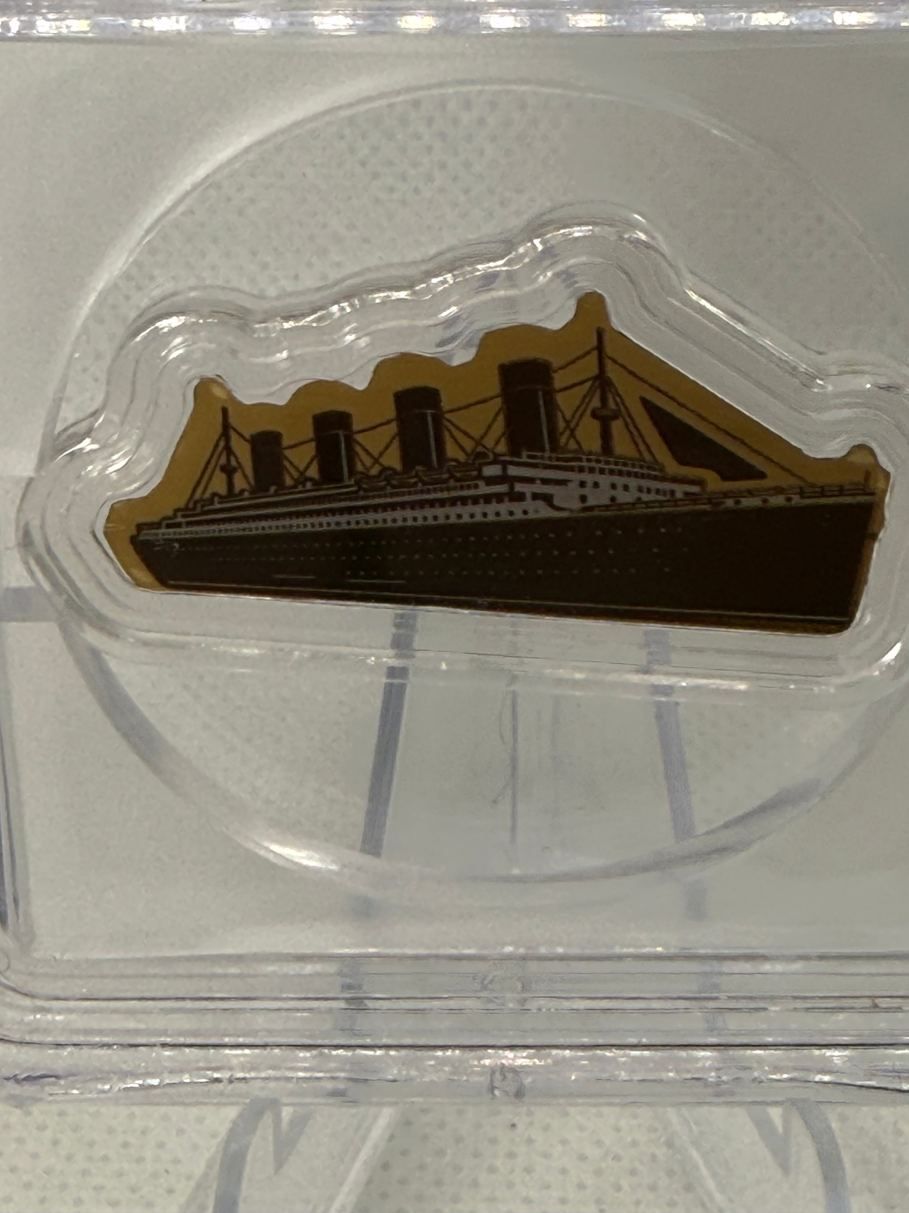 RMS TITANIC Shaped 1/1000 Oz Gold Coin MS70 ICG Graded 12$ Liberia 2026