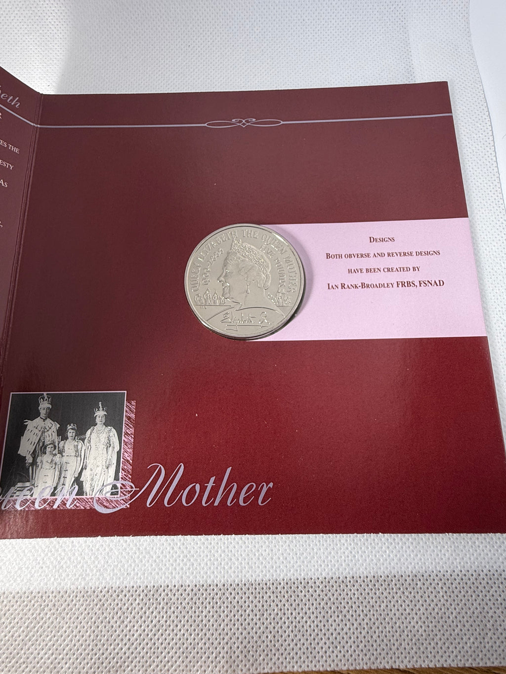 2000 Royal Mint Queen Mother Centenary Crown £5 Five Pound Coin BUNC in Presentation Pack