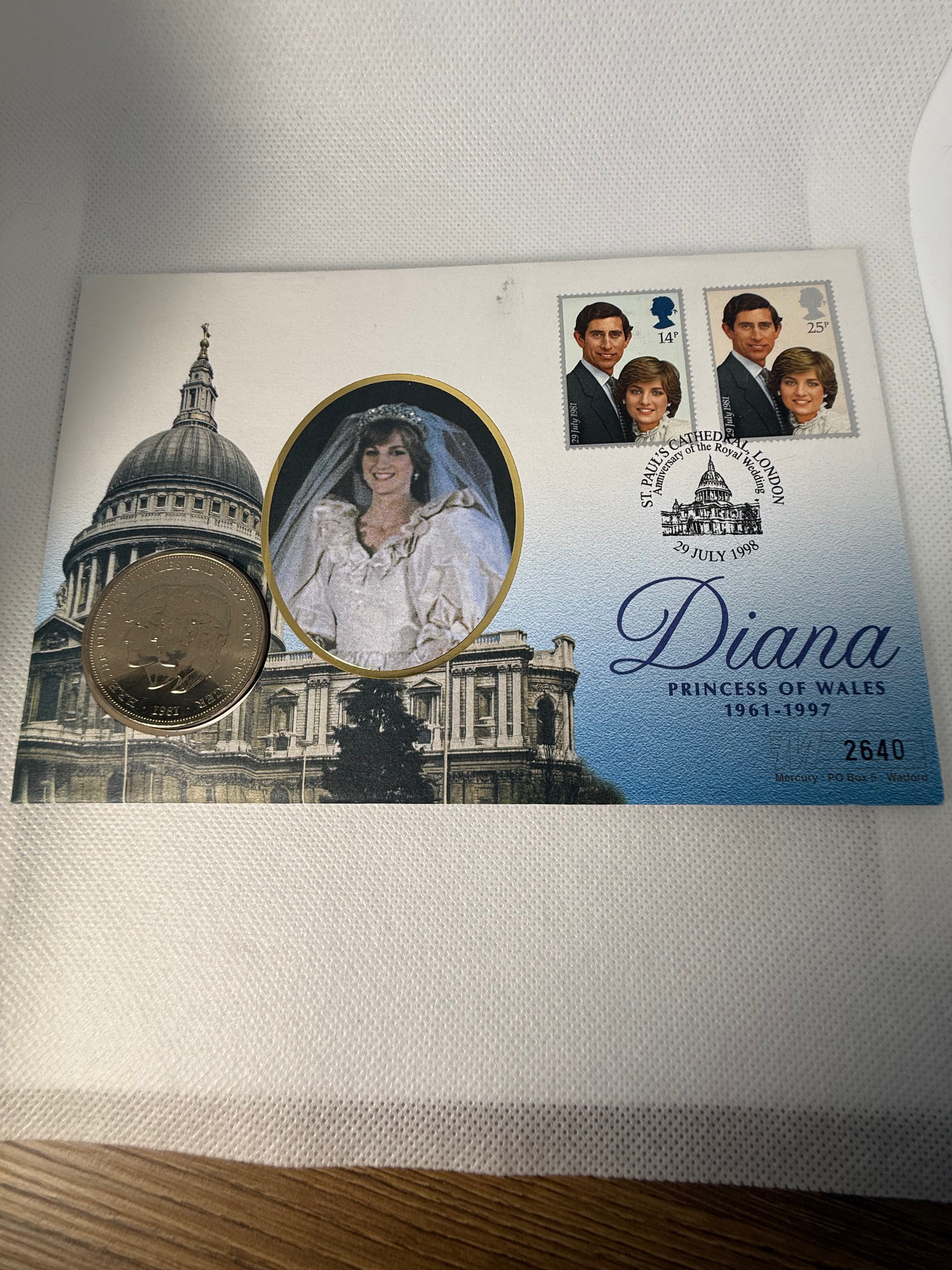 1998 Diana Princess of Wales Commemorative Crown Cover With 1981 Crown
