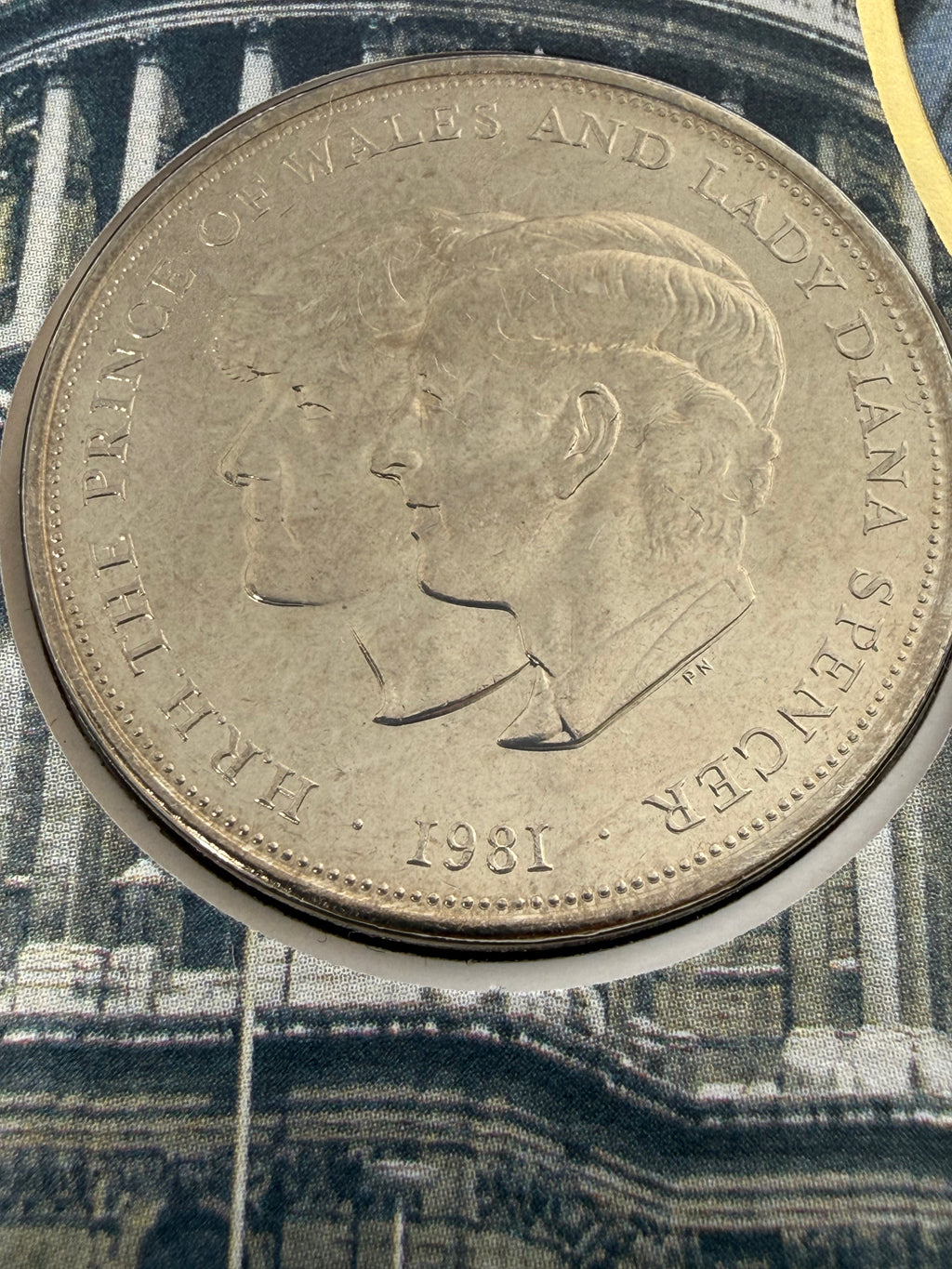 1998 Diana Princess of Wales Commemorative Crown Cover With 1981 Crown