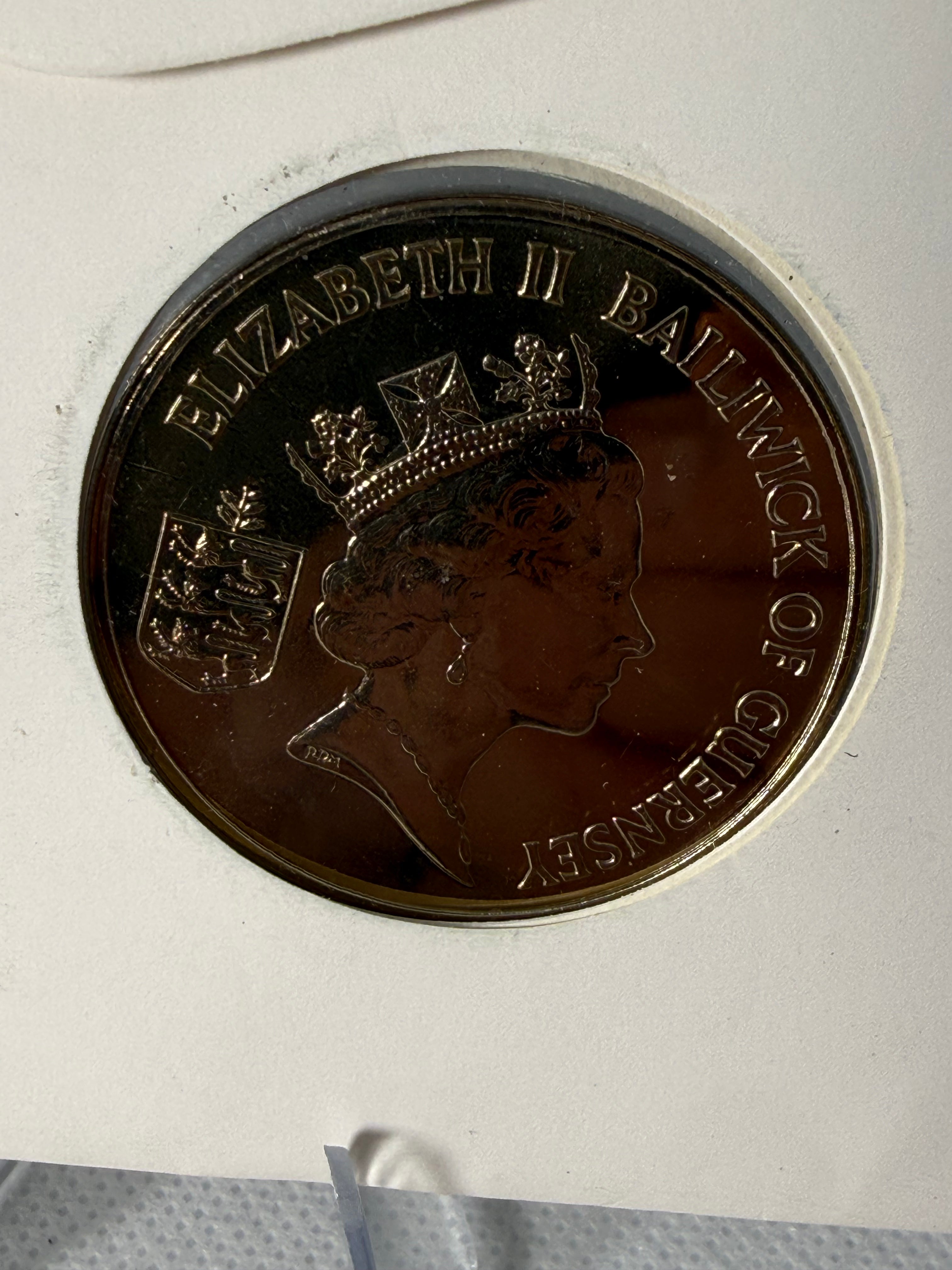 Peace in Europe Guernsey Two Pound Coin BUNC in First Day Cover PNC Presentation set