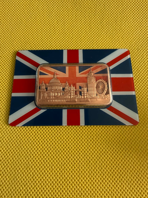 1oz fine Copper with Colourised London Cityscape with Union Jack on Card with COA limited to 1000