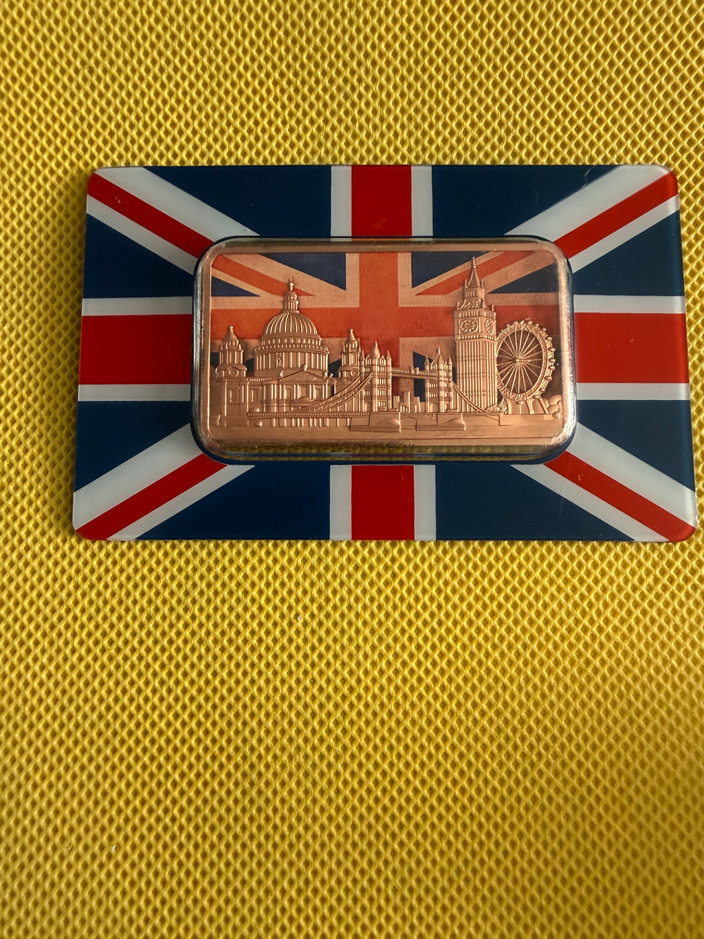 1oz fine Copper with Colourised London Cityscape with Union Jack on Card with COA limited to 1000