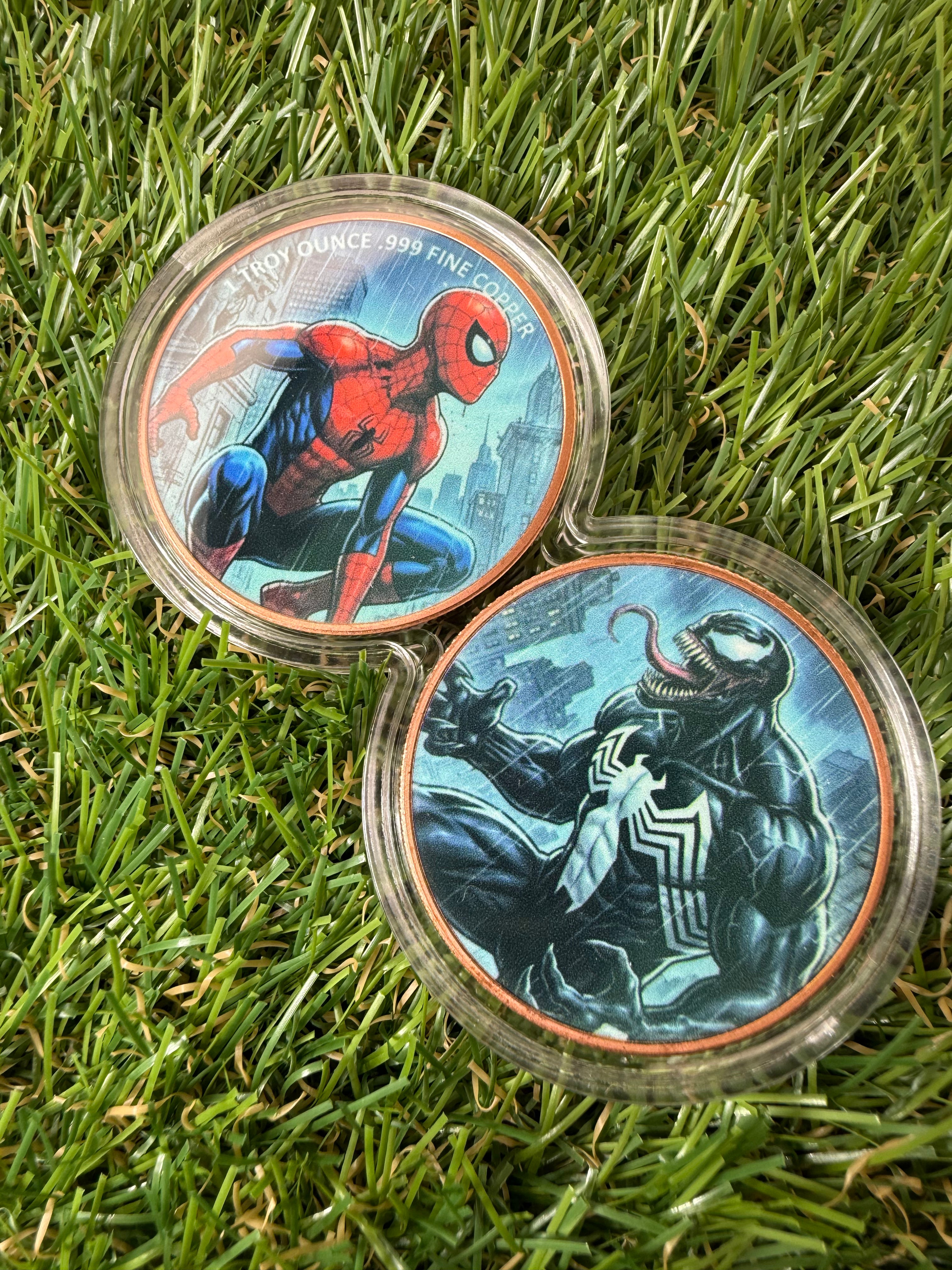 Dual Battle Sets Series  2 x 1 oz Spider Man vs Venom Copper Medals in infinity Capsule
