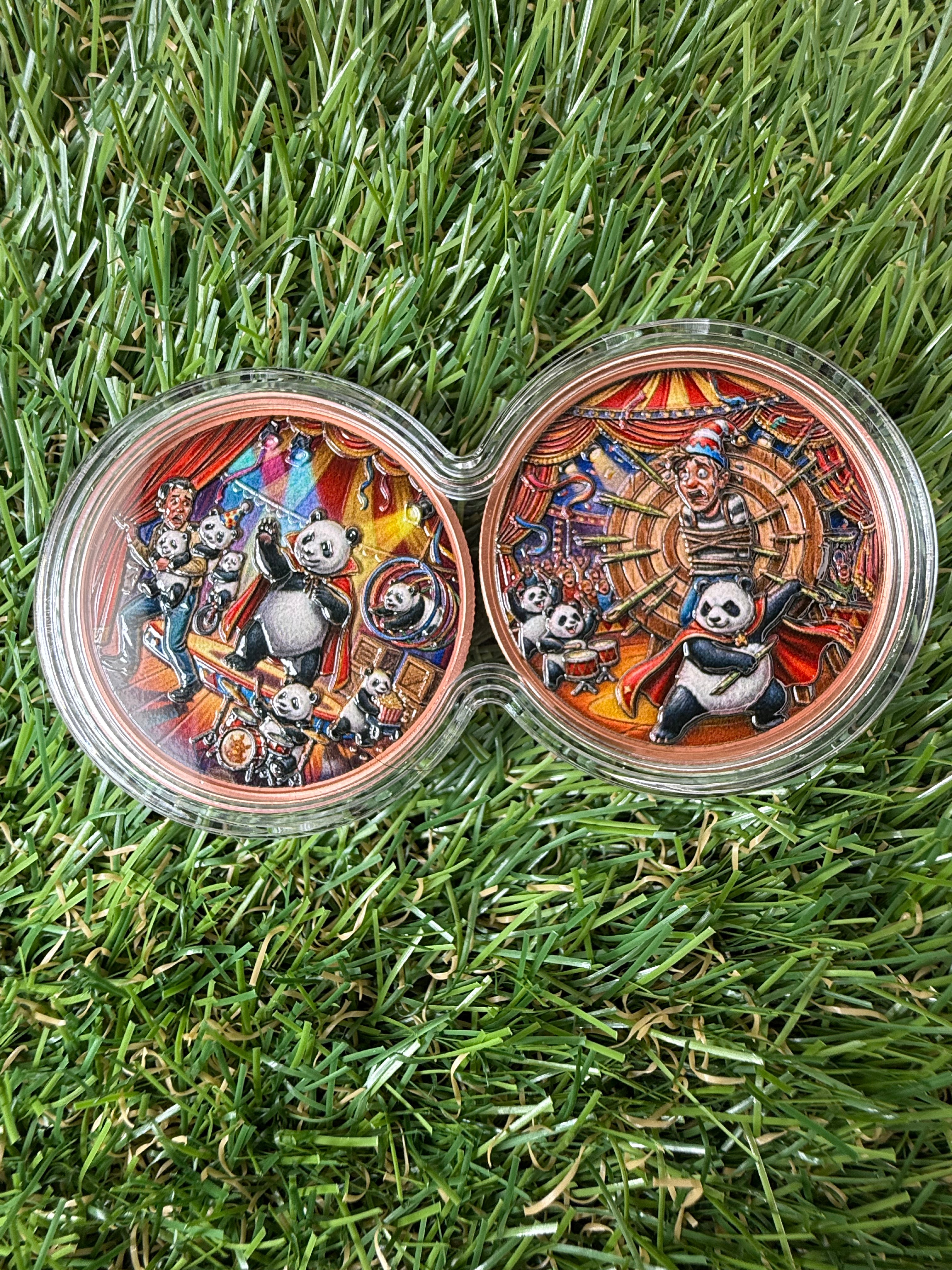 Panda Circus 2 x 1 oz fine 999 Copper Rounds in infinity Capsule